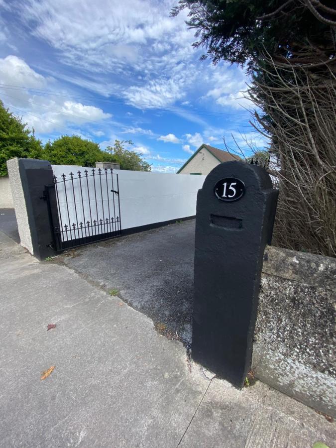 This Business Is Not Open Limerick Junction Exteriör bild
