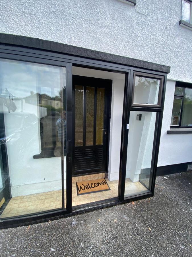 This Business Is Not Open Limerick Junction Exteriör bild
